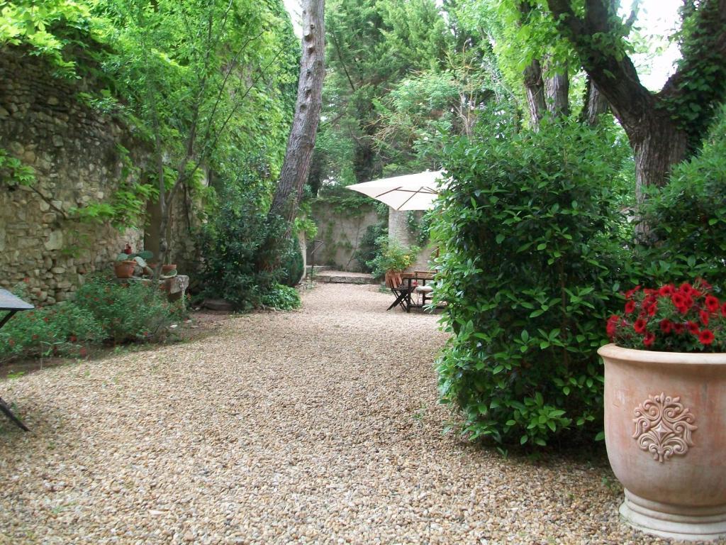 Maison d'hôtes Campagne-Baudeloup LʼIsle-sur-la-Sorgue Exterior foto